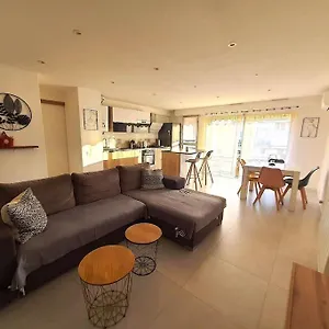 vallauris-appartement-moderne-centre-ville.fr-provencehotel.com/
