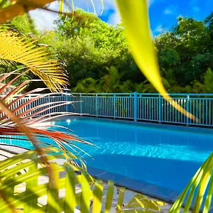fleurs-carabes-f3-en-rsidence-avec-piscine.comcaribbean.com/